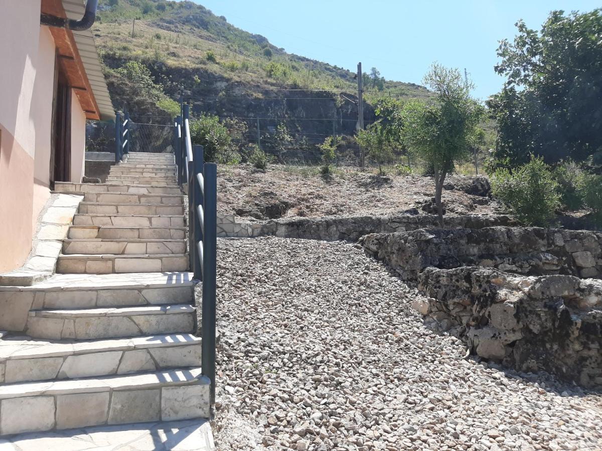 Skadar Lake House เวียร์ปาซาร์ ภายนอก รูปภาพ