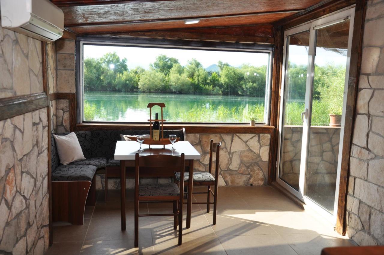 Skadar Lake House เวียร์ปาซาร์ ภายนอก รูปภาพ