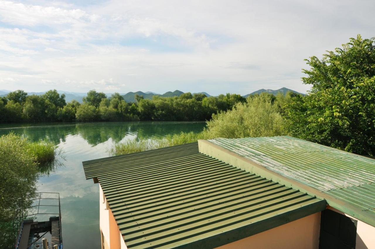 Skadar Lake House เวียร์ปาซาร์ ภายนอก รูปภาพ