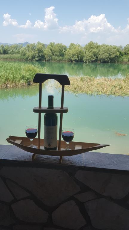 Skadar Lake House เวียร์ปาซาร์ ภายนอก รูปภาพ