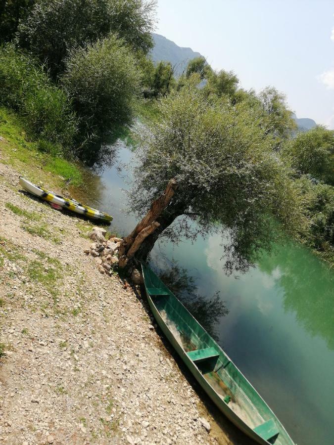 Skadar Lake House เวียร์ปาซาร์ ภายนอก รูปภาพ